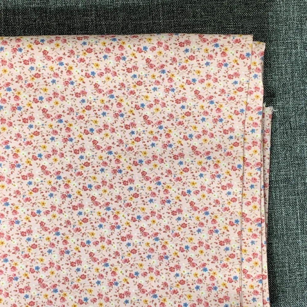 Vintage Floral Craft Fabric Quilting Pink Red Blue Flowers 1Yard